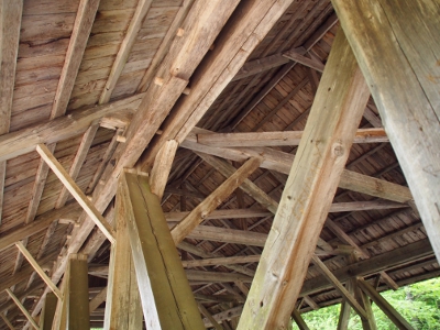 [The wooden peg joints and wood trusses of the bridge.]